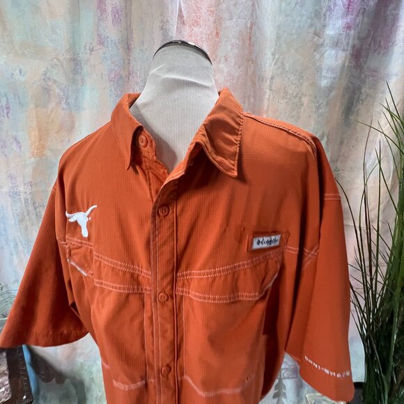 πColumbia Texas Longhorns PFG Low Drag Offshore Omni-Shade Button-Up Shirt - Picture 3 of 16